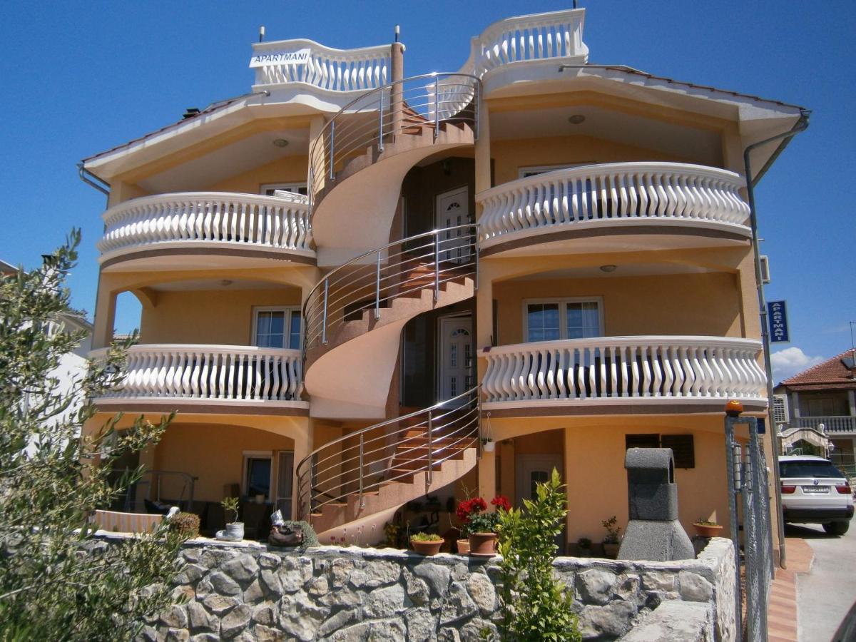 Apartments With A Parking Space Vodice - 13973 Buitenkant foto