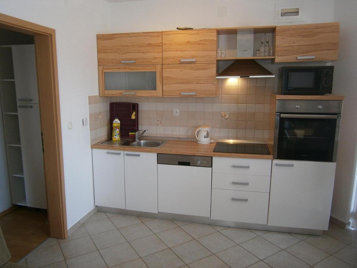 Apartments With A Parking Space Vodice - 13973 Buitenkant foto